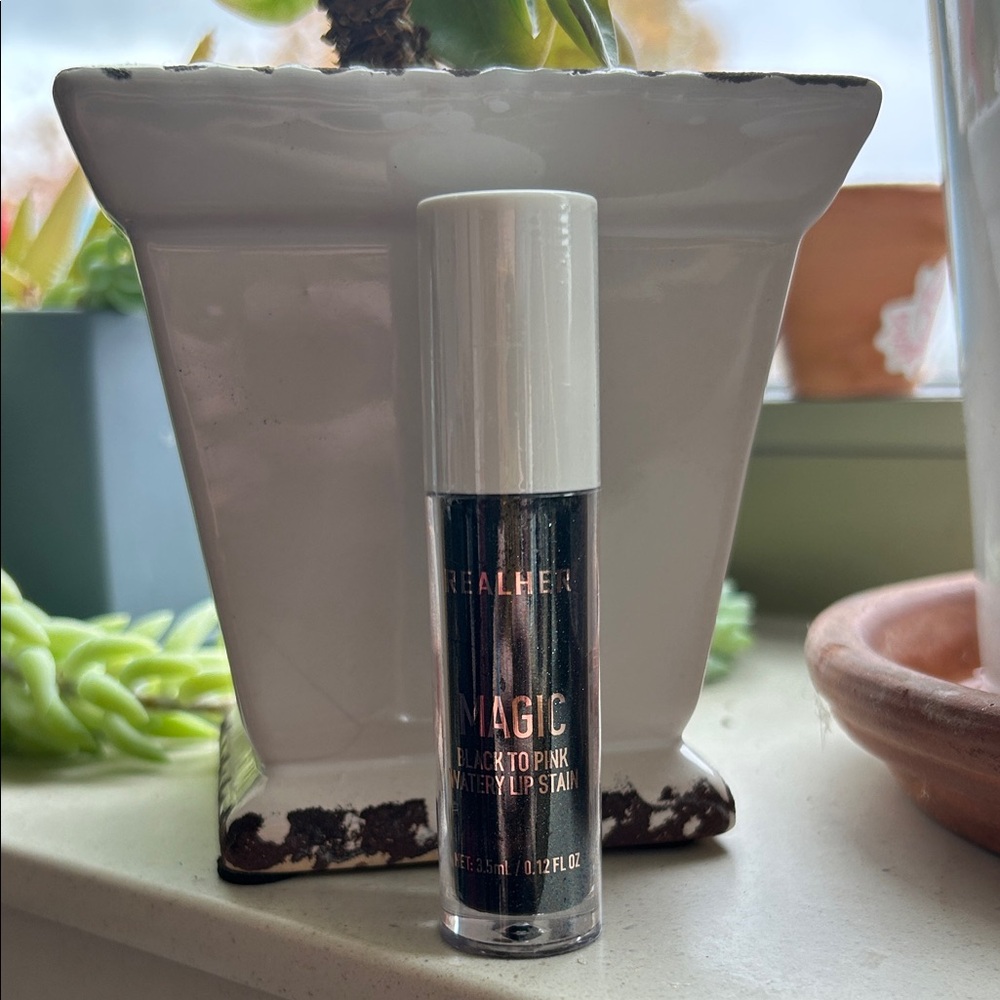 RealHer Magic Black To Pink Lip Stain - Picture 5 of 6